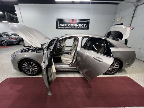 Used 2019 Lincoln MKZ Premiere image 57