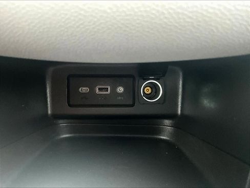 Used 2019 Chevrolet Equinox LS image 27