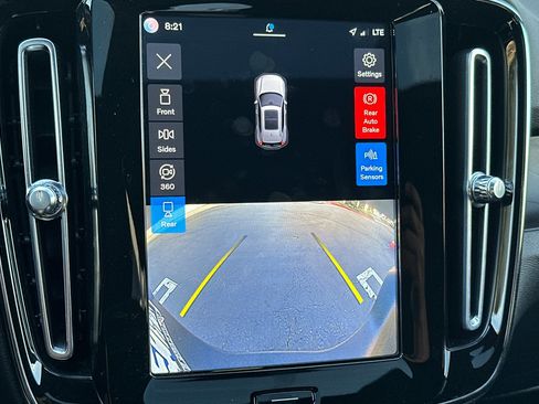 Certified 2023 Volvo XC40 Recharge Plus image 23