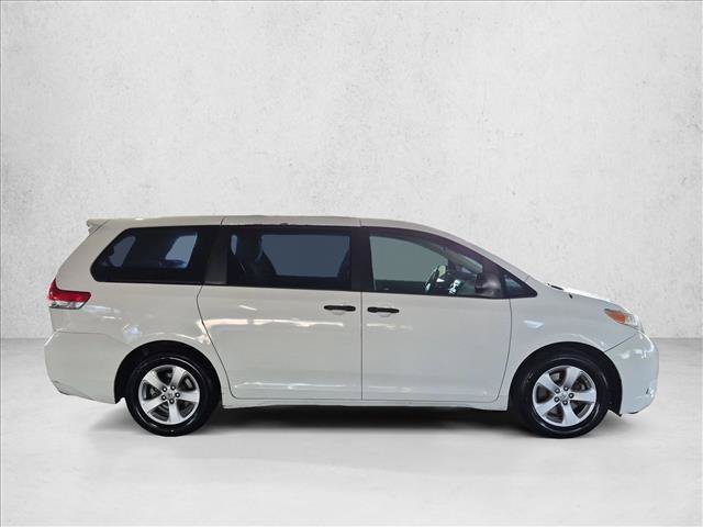 Used 2013 Toyota Sienna L FWD image 4