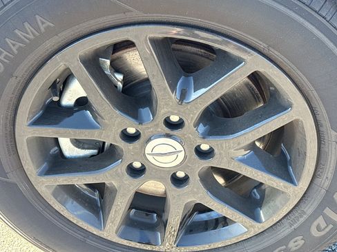 Used 2025 Chrysler Pacifica Select image 8