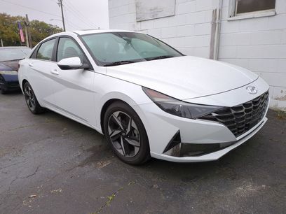 Used 2021 Hyundai Elantra SEL w/ Convenience + Premium Package