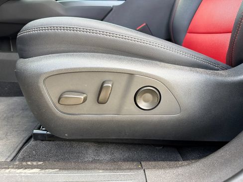 Used 2025 Chevrolet Equinox EV RS FWD image 20