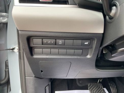 New 2026 Mitsubishi Outlander SE FWD image 14