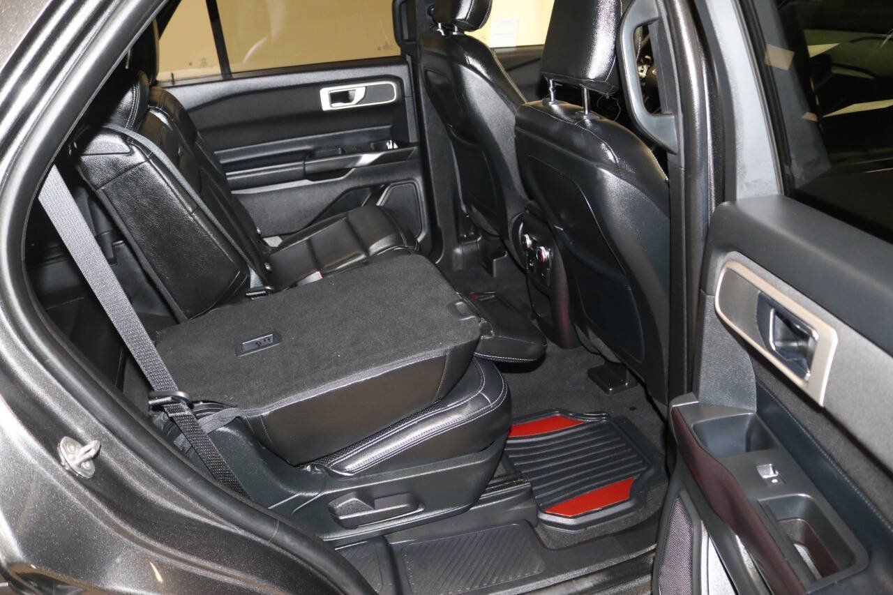 Used 2020 Ford Explorer XLT RWD image 23