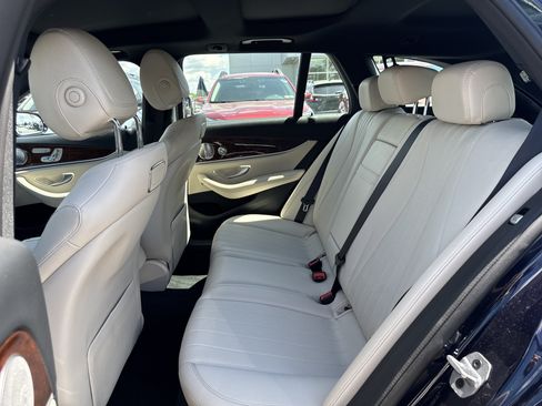 Used 2019 Mercedes-Benz E 450 4MATIC Wagon image 21