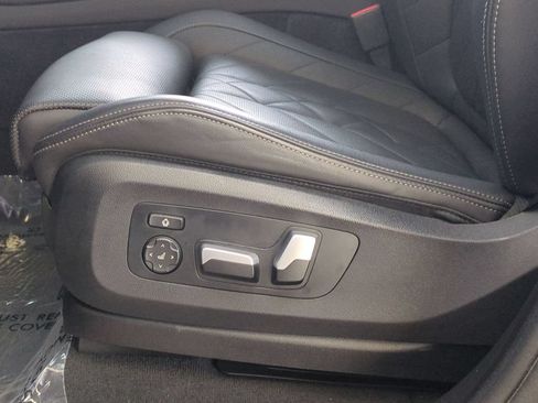 Used 2024 BMW X5 xDrive40i w/ M Sport Package AWD/4WD image 24