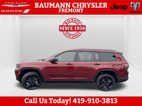 Used 2023 Jeep Grand Cherokee L Laredo AWD/4WD image 12