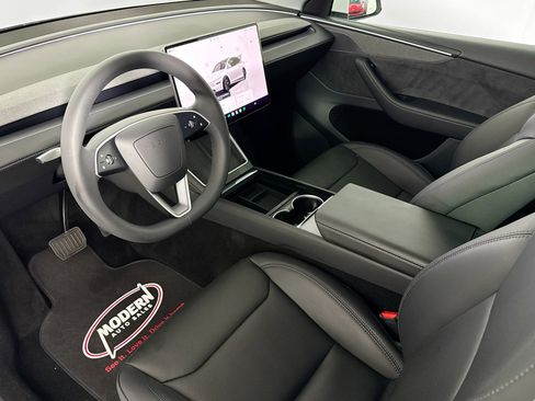 Used 2026 Tesla Model Y Long Range AWD/4WD image 5