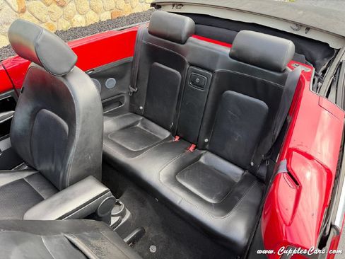 Used 2006 Volkswagen Beetle Convertible w/ Package 1 FWD image 6