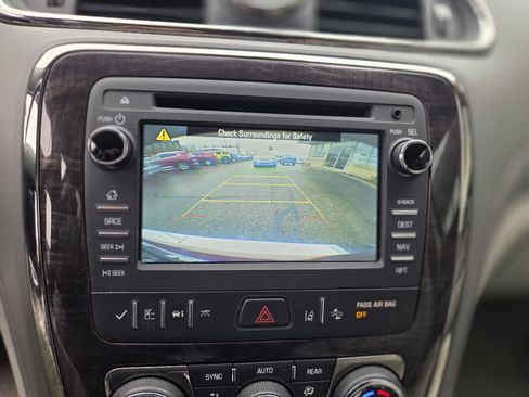 Used 2015 Buick Enclave Premium w/ Trailering Package image 39