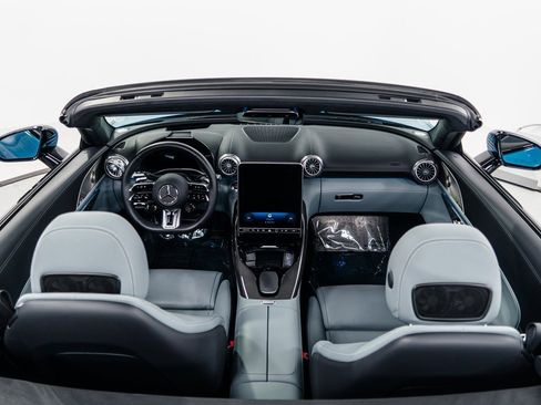 Used 2024 Mercedes-Benz SL 55 AMG 4MATIC image 39