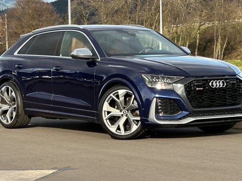 Used 2021 Audi RS Q8 w/ Executive Package AWD/4WD image 1