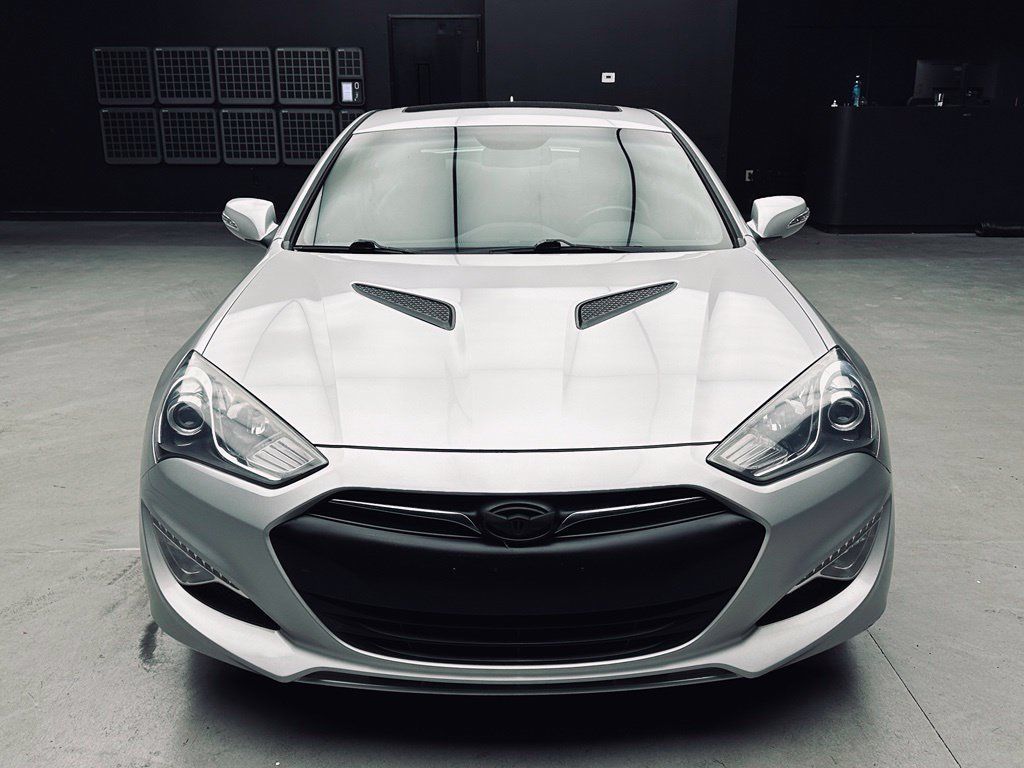 Used 2016 Hyundai Genesis Coupe 3.8 RWD image 9