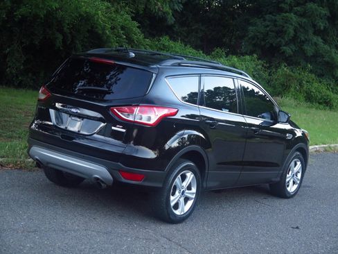 Used 2016 Ford Escape SE w/ Equipment Group 201A FWD image 27