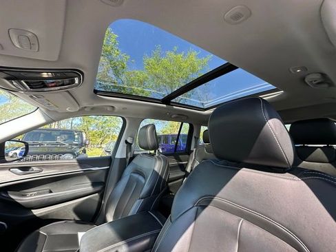 Used 2023 Jeep Grand Cherokee 4WD 4xe image 25