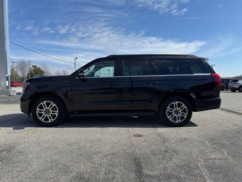 Used 2025 Ford Expedition Max Active image 2