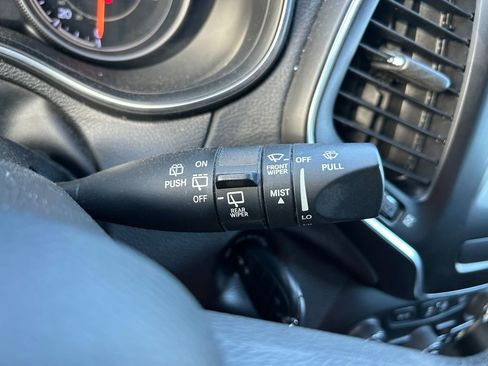 Used 2020 Jeep Cherokee Latitude image 20