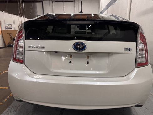 Used 2015 Toyota Prius Four image 5