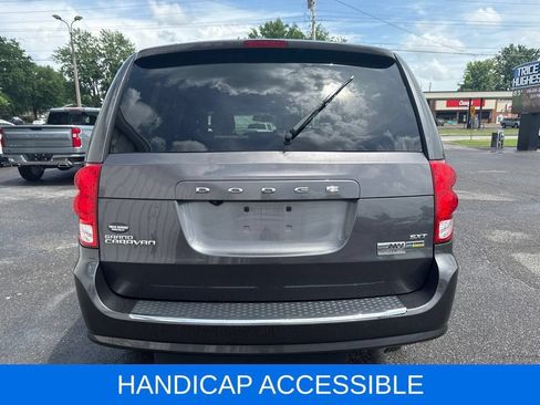 Used 2017 Dodge Grand Caravan SXT FWD image 6