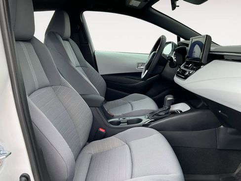 Used 2026 Toyota Corolla SE image 17