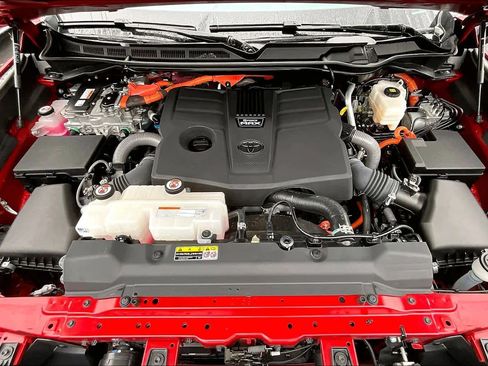 Certified 2024 Toyota Sequoia Platinum image 30