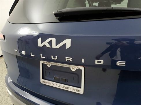Used 2023 Kia Telluride EX image 5
