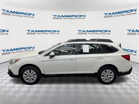 Used 2019 Subaru Outback 2.5i Premium AWD/4WD image 2