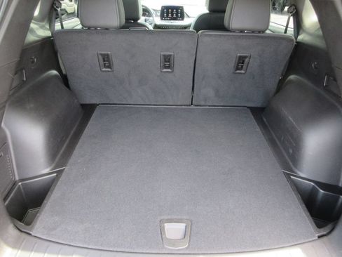 Used 2024 Chevrolet Blazer LT w/ Redline Edition FWD image 9