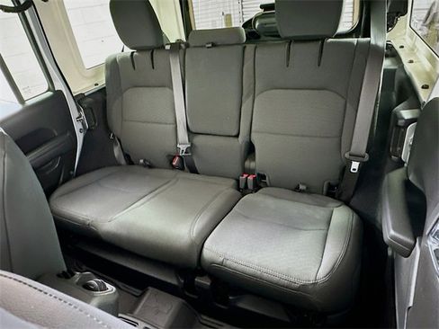 Used 2023 Jeep Wrangler Unlimited w/ Convenience Group image 11