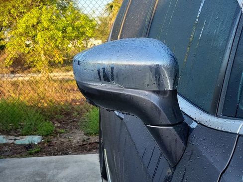 Used 2019 Chrysler Pacifica Limited w/ Advanced Safetytec Group image 4