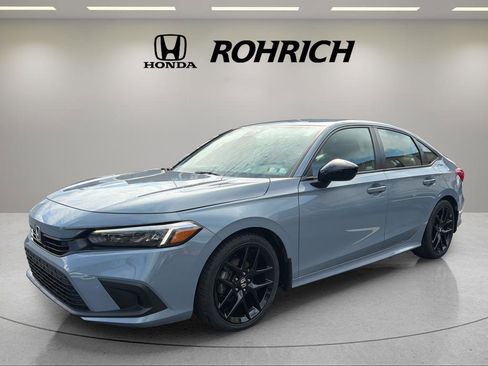 Used 2023 Honda Civic Sport image 1