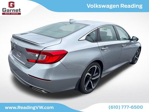 Used 2018 Honda Accord Sport image 5