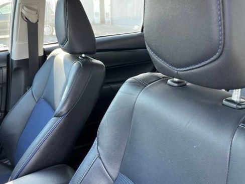 Used 2018 Toyota Corolla SE w/ Carpet Mat Package (TMS) FWD image 6