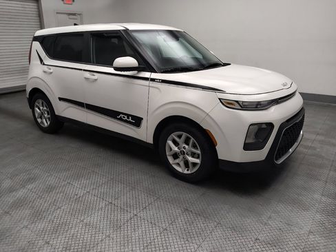 Used 2022 Kia Soul LX w/ Technology Package FWD image 11