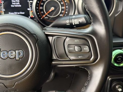 Used 2021 Jeep Gladiator Sport AWD/4WD image 29