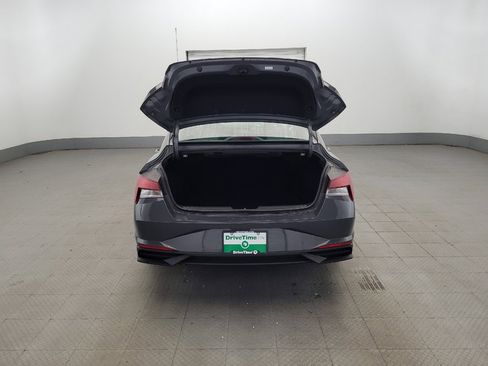 Used 2023 Hyundai Elantra SE FWD image 29