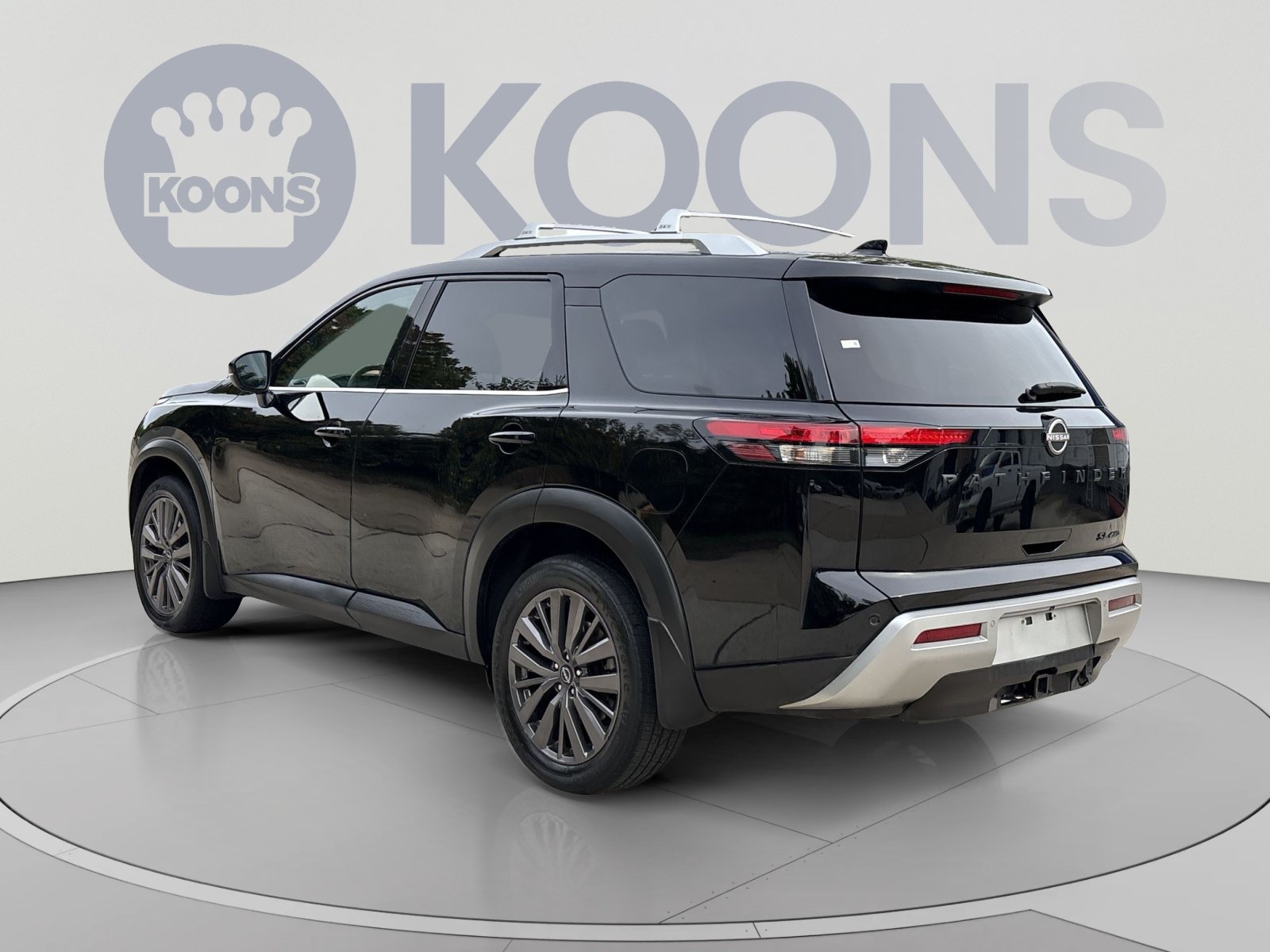 Used 2023 Nissan Pathfinder SL w/ SL Premium Package AWD/4WD image 4
