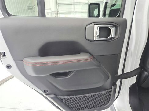 New 2026 Jeep Wrangler Unlimited Rubicon w/ Technology Group image 32