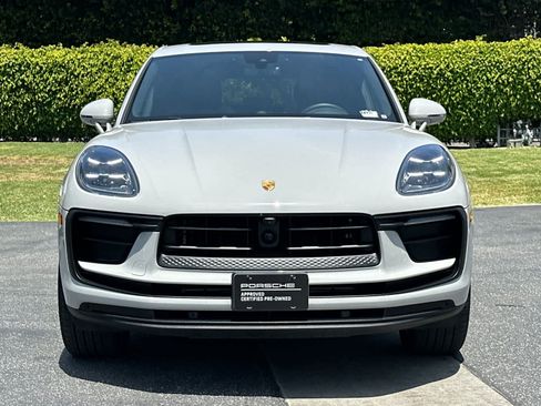 Certified 2025 Porsche Macan AWD/4WD image 11