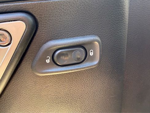 Used 2014 Jeep Wrangler Unlimited Sahara w/ Connectivity Group image 13