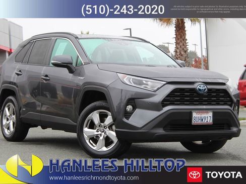 Used 2021 Toyota RAV4 XLE Premium image 1