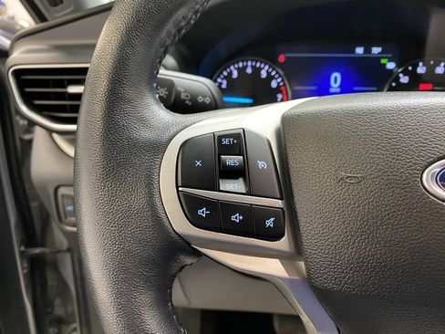 Used 2023 Ford Explorer XLT w/ Equipment Group 202A image 25