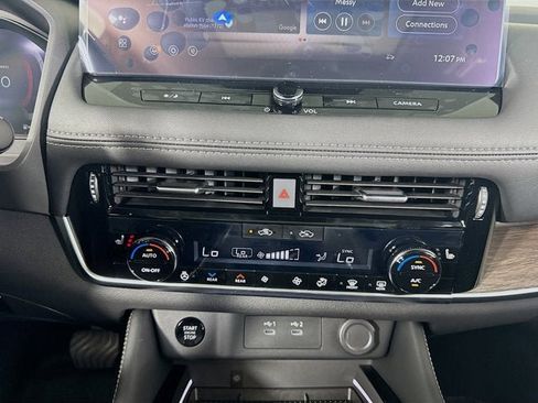 New 2026 Nissan Rogue Platinum image 17