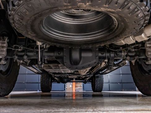 Used 2025 Ford F250 Platinum w/ Tremor Off-Road Package image 15