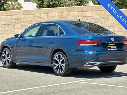 Used 2021 Volkswagen Passat 2.0T SE FWD image 6
