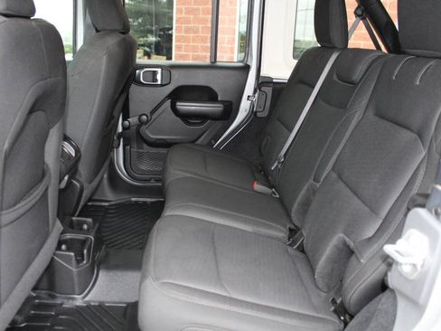 Used 2019 Jeep Wrangler Unlimited Sport AWD/4WD image 13