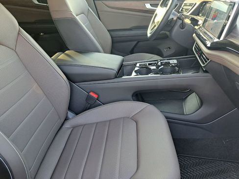 Used 2025 Volkswagen Atlas SEL image 19