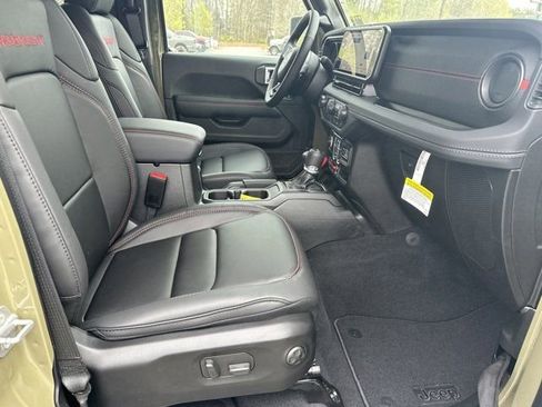 New 2026 Jeep Wrangler Unlimited Rubicon image 13