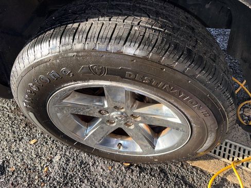 Used 2016 RAM 1500 Express image 29